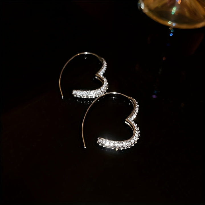 1 Pair Sparkling Heart-Shaped Earrings